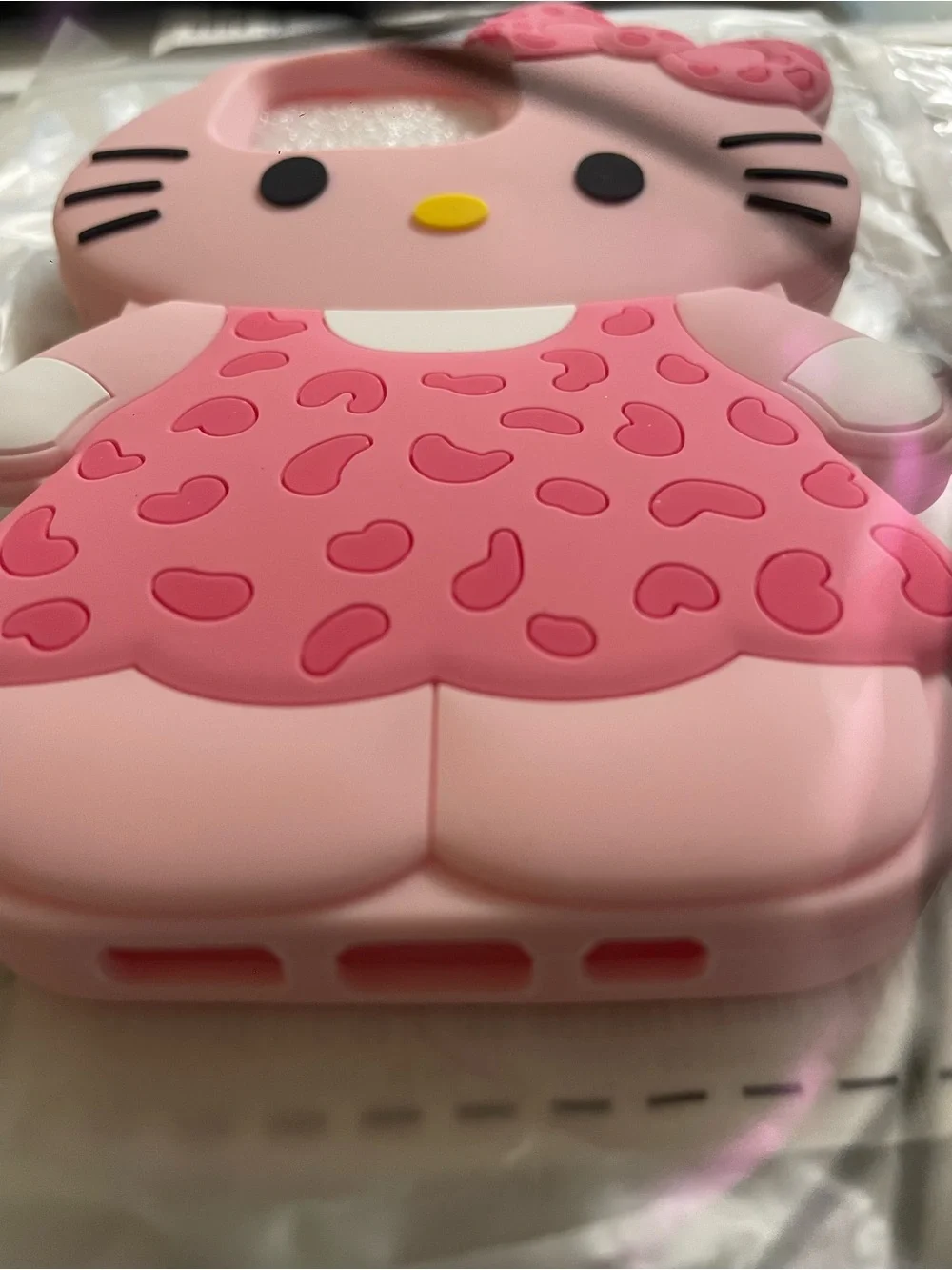 Hello kitty silicone case 16 pro new in bag